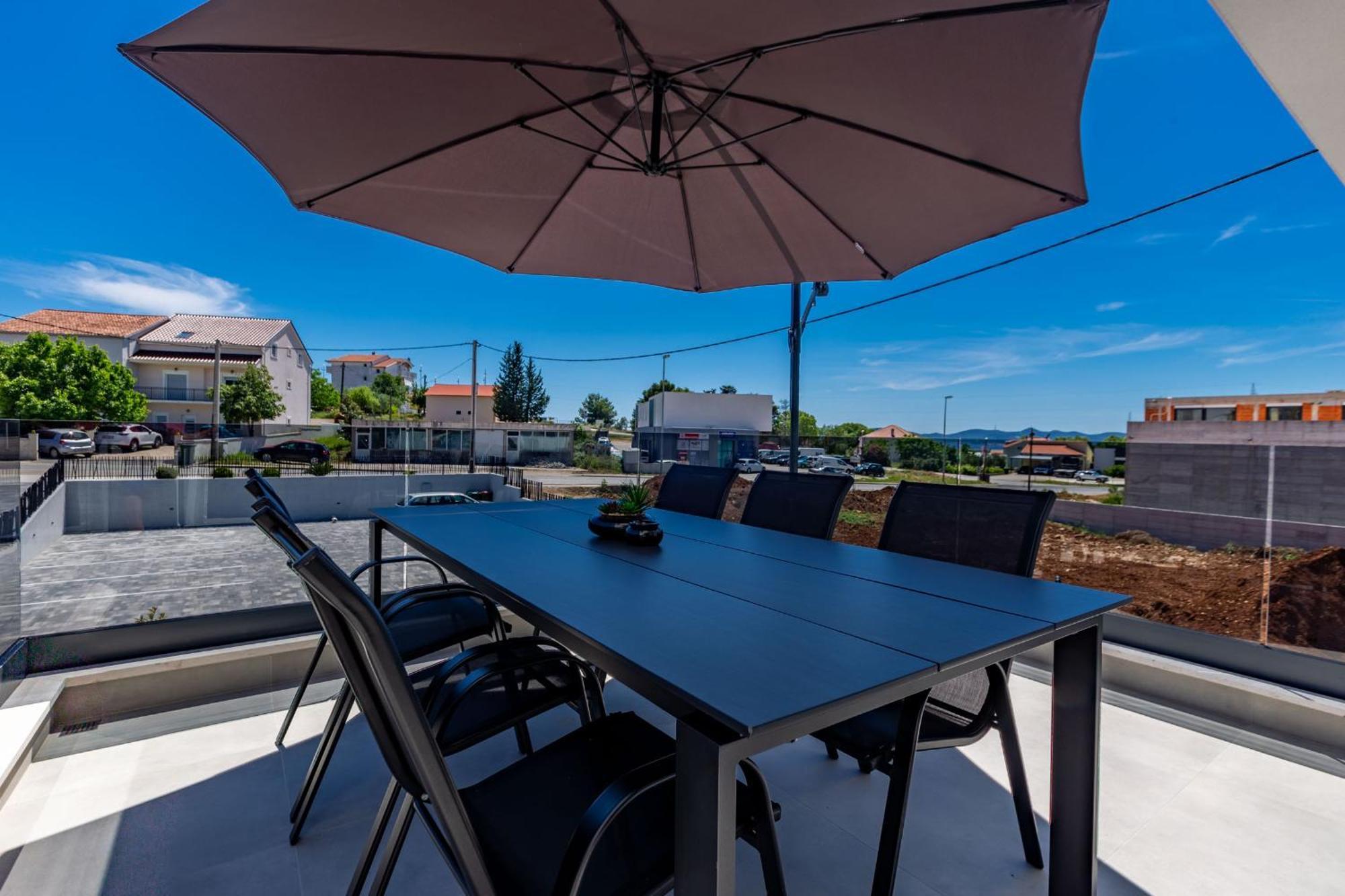 Casa Mia Apartments With Parking Zadar Ngoại thất bức ảnh